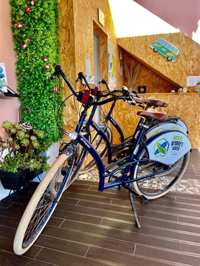 Granny'S Guesthouse ปรายา เด มิรา ภายนอก รูปภาพ